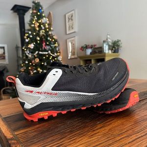 Altra Olympus 4 Trail Running sneakers Men’s Size 12